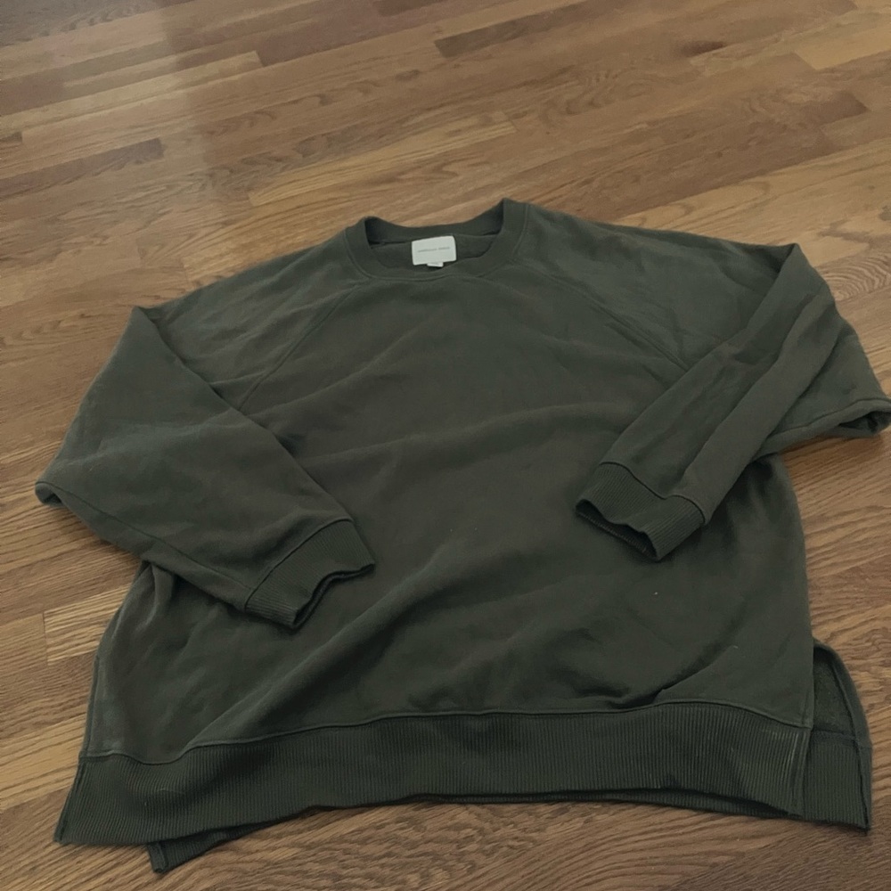 AE American Eagle Olive Green Crewneck sweatshirt